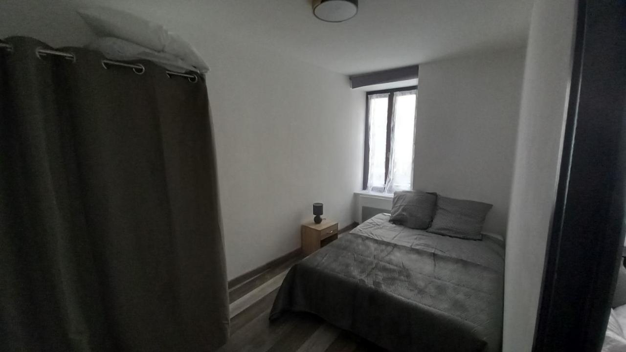 Saint-flour appartement au cœur de la ville Extérieur photo