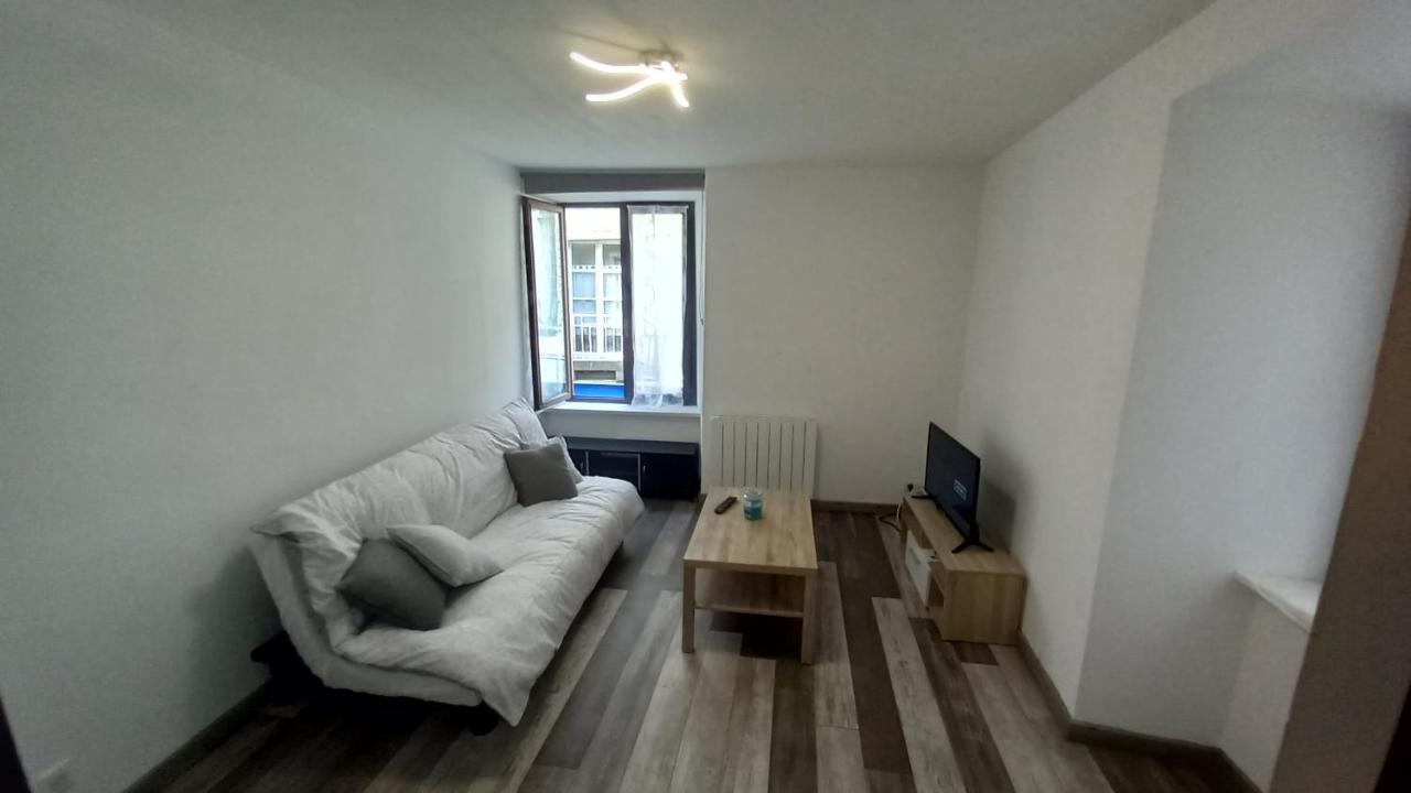 Saint-flour appartement au cœur de la ville Extérieur photo
